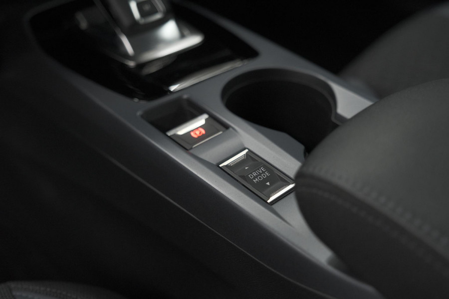 Peugeot 2008 PureTech 130 EAT8 Allure | Camera | Navigatie | Apple Carplay | Parkeersensoren