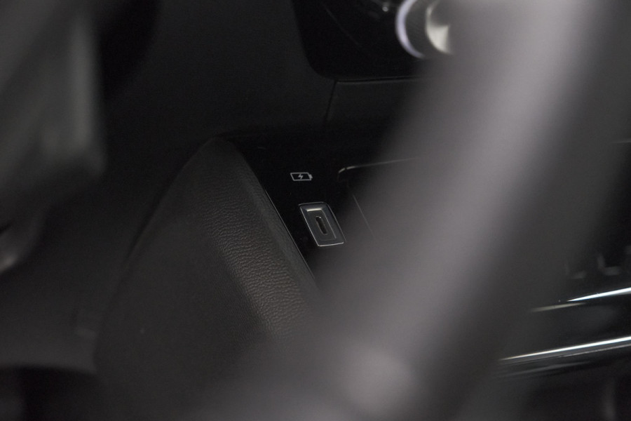 Peugeot 2008 PureTech 130 EAT8 Allure | Camera | Navigatie | Apple Carplay | Parkeersensoren