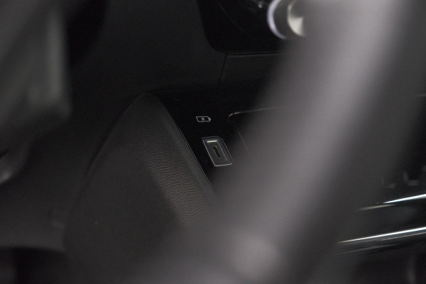 Peugeot 2008 PureTech 130 EAT8 Allure | Camera | Navigatie | Apple Carplay | Parkeersensoren