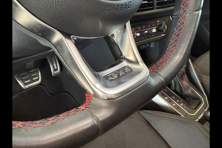 Volkswagen Polo 2.0 TSi 200pk GTi DSG 5-drs. SCHUIFDAK/BEATS/KEYLESS/CAMERA/DODEHOEK/1E EIGENAAR!