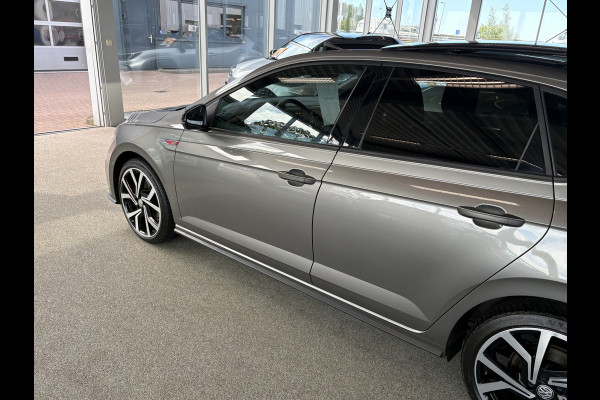 Volkswagen Polo 2.0 TSi 200pk GTi DSG 5-drs. SCHUIFDAK/BEATS/KEYLESS/CAMERA/DODEHOEK/1E EIGENAAR!