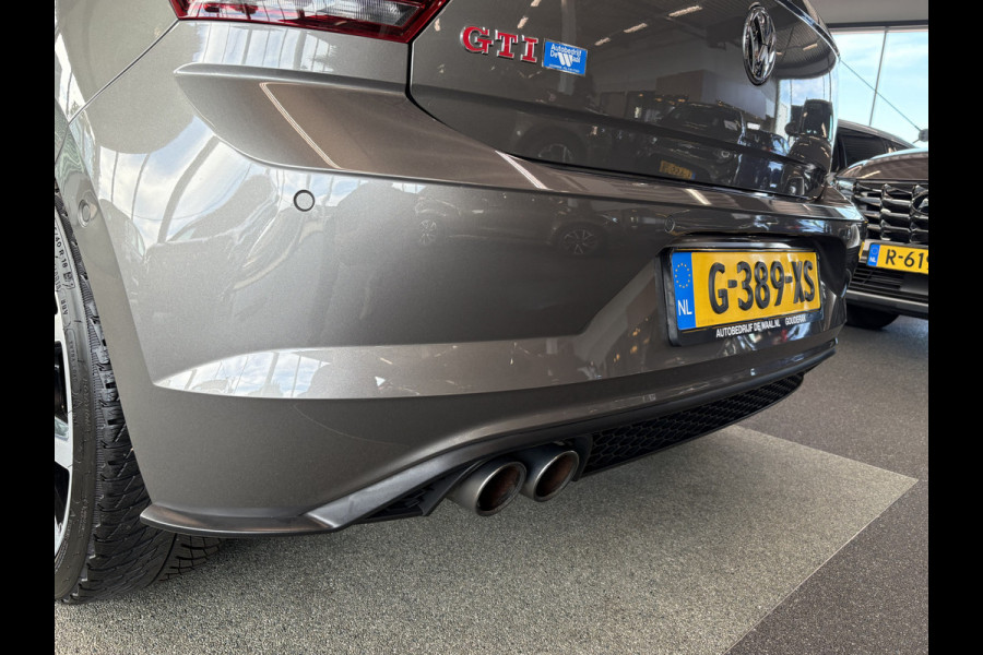 Volkswagen Polo 2.0 TSi 200pk GTi DSG 5-drs. SCHUIFDAK/BEATS/KEYLESS/CAMERA/DODEHOEK/1E EIGENAAR!