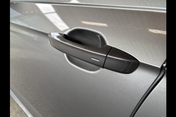Volkswagen Polo 2.0 TSi 200pk GTi DSG 5-drs. SCHUIFDAK/BEATS/KEYLESS/CAMERA/DODEHOEK/1E EIGENAAR!