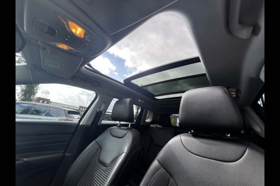 Jeep Compass 1.3T Limited 150pk/110Kw DDCT Automaat | Panodak | Adapt. Cruise | Carplay/Android Auto | Keyless |