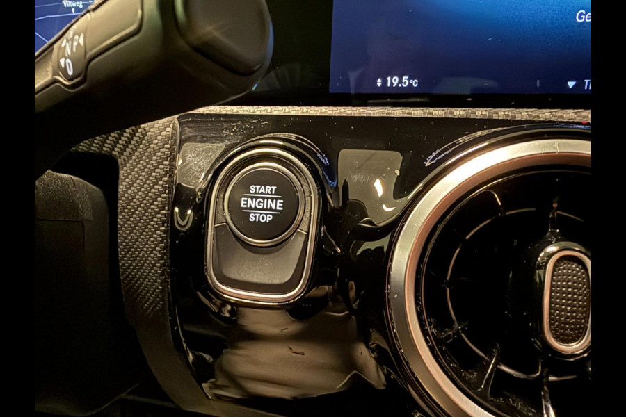 Mercedes-Benz A-Klasse 250 e 19''AMG WIDE SCREEN NAVI/V-COCKPIT/DAB/CARPLAY/LED/STOEL-M//