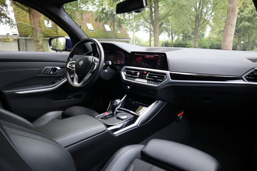 BMW 3-serie 320i Executive Edition | Lederen bekleding | ACC | Carplay |