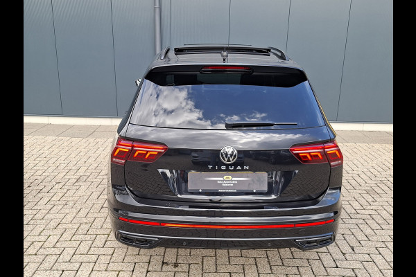 Volkswagen Tiguan 1.5 TSI R-Line Blackstyle * Panoramadak * Stoel/stuurverwarming * Navigatiesysteem