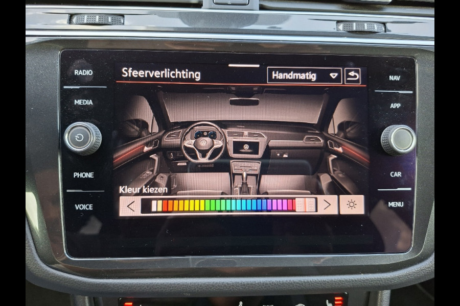 Volkswagen Tiguan 1.5 TSI R-Line Blackstyle * Panoramadak * Stoel/stuurverwarming * Navigatiesysteem