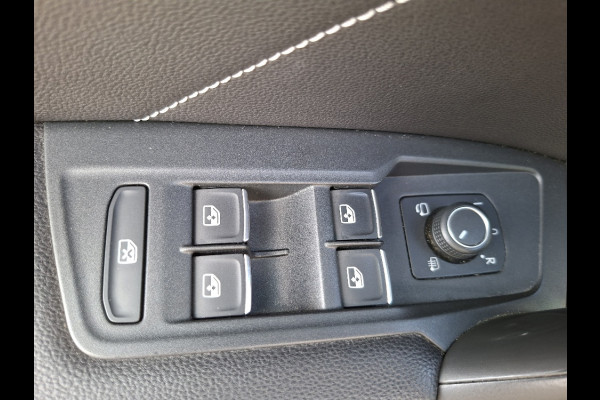 Volkswagen Tiguan 1.5 TSI R-Line Blackstyle * Panoramadak * Stoel/stuurverwarming * Navigatiesysteem