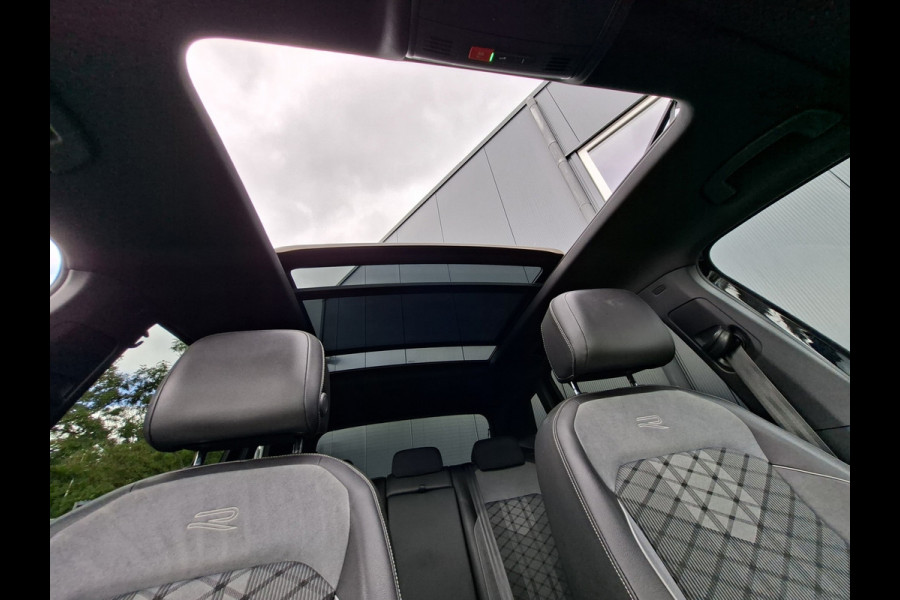 Volkswagen Tiguan 1.5 TSI R-Line Blackstyle * Panoramadak * Stoel/stuurverwarming * Navigatiesysteem