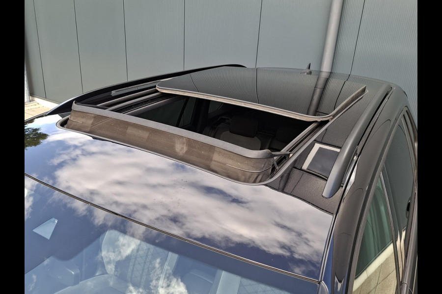 Volkswagen Tiguan 1.5 TSI R-Line Blackstyle * Panoramadak * Stoel/stuurverwarming * Navigatiesysteem