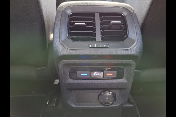 Volkswagen Tiguan 1.5 TSI R-Line Blackstyle * Panoramadak * Stoel/stuurverwarming * Navigatiesysteem
