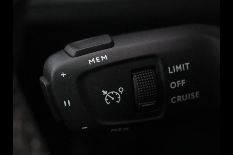 Peugeot 3008 1.6 HYbrid 225 Allure Pack Business SOG 98,2% | Navigatie | Dodehoek ASS | Apple Carplay | Camera |