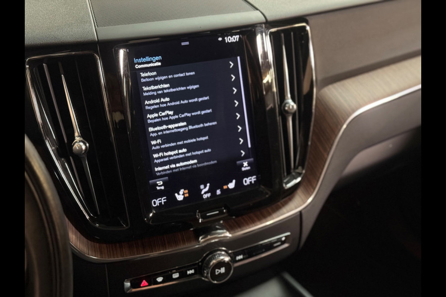 Volvo XC60 2.0 Recharge T6 AWD Business Pro | Pano | Carplay | Trekhaak | Camera | Stuur/Stoelverwarming