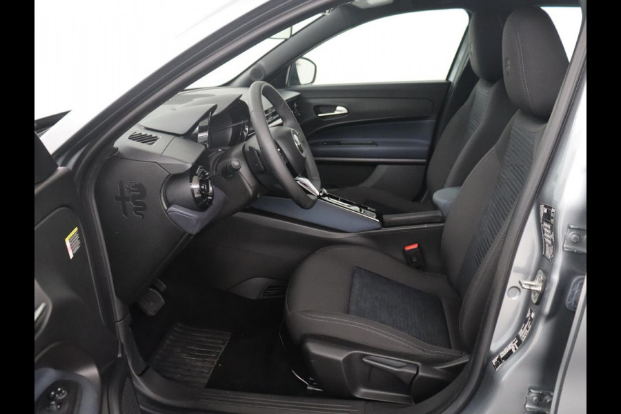 Alfa Romeo junior 1.2 Turbo Hybrid Ibrida | LED | Parkeerhulp | Apple Carplay |