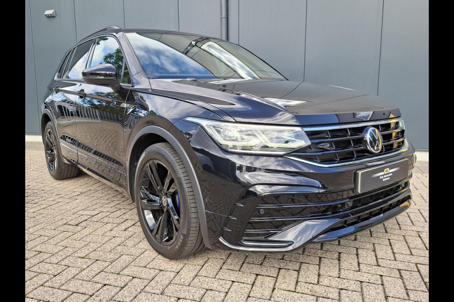 Volkswagen Tiguan 1.5 TSI R-Line Blackstyle * Panoramadak * Stoel/stuurverwarming * Navigatiesysteem