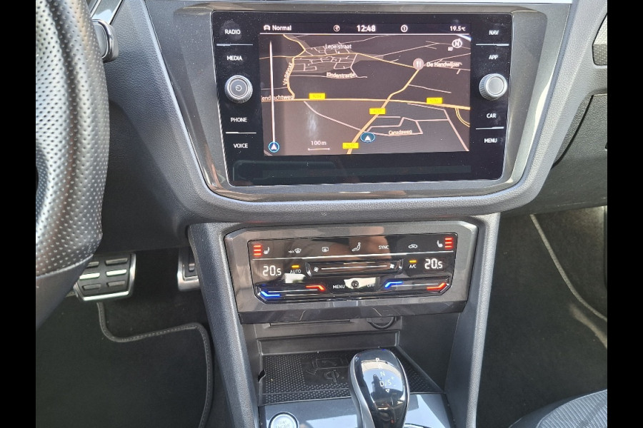 Volkswagen Tiguan 1.5 TSI R-Line Blackstyle * Panoramadak * Stoel/stuurverwarming * Navigatiesysteem