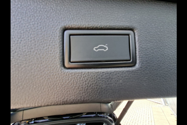 Volkswagen Tiguan 1.5 TSI R-Line Blackstyle * Panoramadak * Stoel/stuurverwarming * Navigatiesysteem