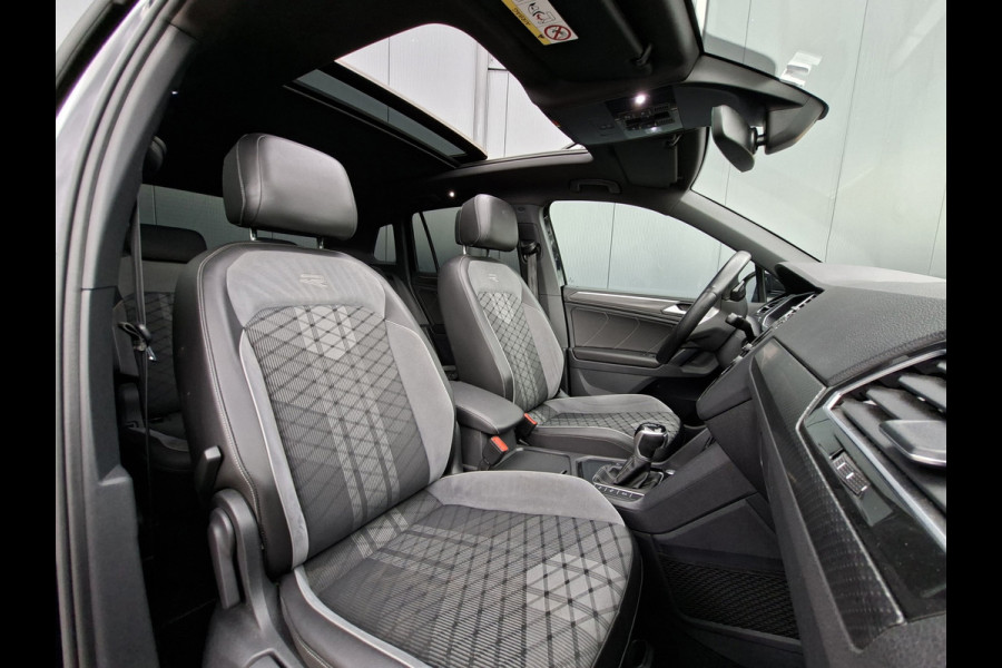 Volkswagen Tiguan 1.5 TSI R-Line Blackstyle * Panoramadak * Stoel/stuurverwarming * Navigatiesysteem