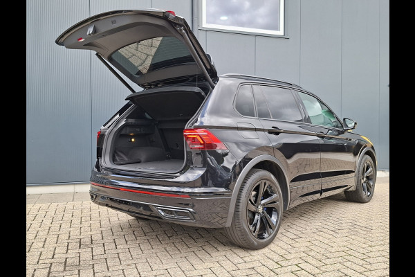 Volkswagen Tiguan 1.5 TSI R-Line Blackstyle * Panoramadak * Stoel/stuurverwarming * Navigatiesysteem