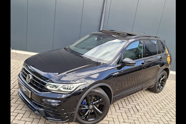Volkswagen Tiguan 1.5 TSI R-Line Blackstyle * Panoramadak * Stoel/stuurverwarming * Navigatiesysteem