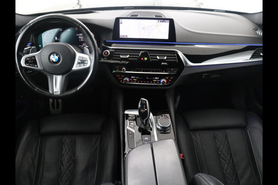 BMW 5 Serie Touring 530i High Executive Edition | M-Pakket | Soelverwarming/ventilatie | Trekhaak | Pano.Dak | Apple Carplay |