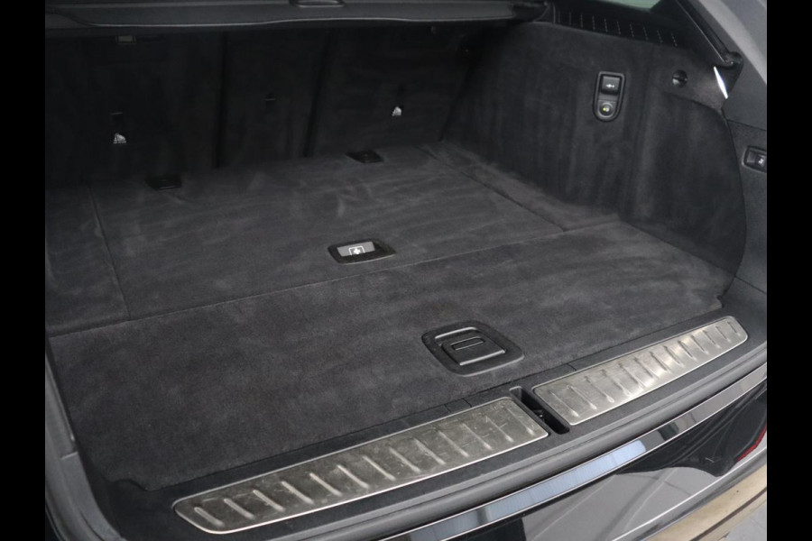 BMW 5 Serie Touring 530i High Executive Edition | M-Pakket | Soelverwarming/ventilatie | Trekhaak | Pano.Dak | Apple Carplay |