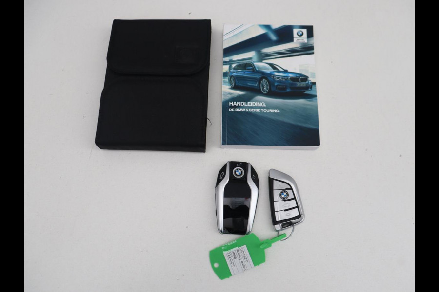 BMW 5 Serie Touring 530i High Executive Edition | M-Pakket | Soelverwarming/ventilatie | Trekhaak | Pano.Dak | Apple Carplay |