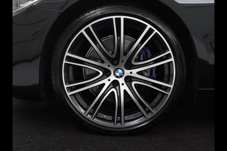 BMW 5 Serie Touring 530i High Executive Edition | M-Pakket | Soelverwarming/ventilatie | Trekhaak | Pano.Dak | Apple Carplay |
