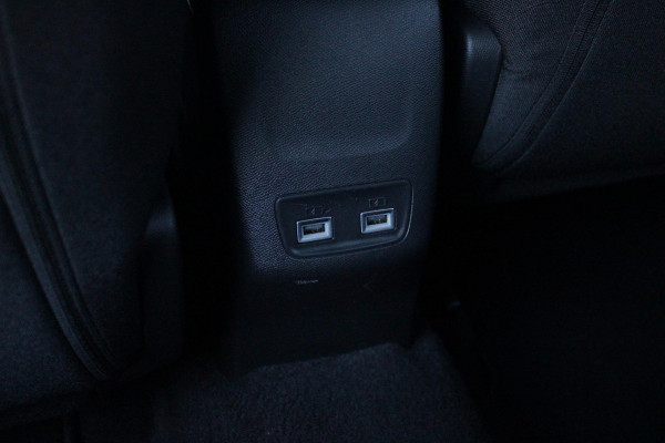 Peugeot 2008 1.2 130PK ALLURE PACK | TREKHAAK AFNEEMBAAR | NAVIGATIE 10" TOUCHSCREEN | APPLE CARPLAY/ANDROID AUTO | ACHTERUITRIJ CAMERA | 3-D INSTRUMENTENPANEEL | CLIMATE CONTROL | CRUISE CONTROL | KEYLESS ENTRY / START | 17" LICHTMETALEN VELGEN |