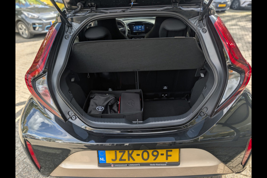 Toyota Aygo X 1.0 VVT-i S-CVT first
