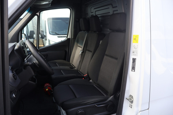 Mercedes-Benz Sprinter 319 CDI L2 H2 Koelwagen Dag en Nacht 3.5T Trekhaak