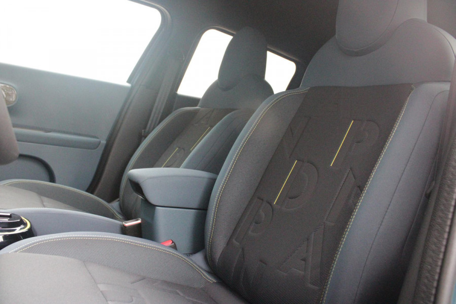 Fiat Grande Panda 1.2 Hybrid 110PK AUTOMAAT ICON | PACK STYLE: 16" LICHTMETALEN VELGEN HOOGGLANS ZWART, DAKRAILS ZWART, EXTRA GETINTE ACHTERRUITEN, IN HOOGTE VERSTELBARE PASSAGIERSSTOEL, MIDDENARMSTEUN, STYLE VOOR EN ACHTERBUMPER, STYLE DASHBOARD) | CRUISE CONTROL | DAB+ RADIO | APPLE CARPLAY/ANDROID AUTO |