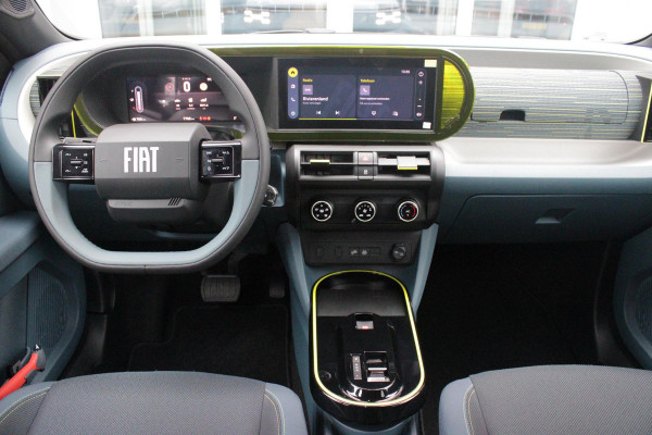 Fiat Grande Panda 1.2 Hybrid 110PK AUTOMAAT ICON | PACK STYLE: 16" LICHTMETALEN VELGEN HOOGGLANS ZWART, DAKRAILS ZWART, EXTRA GETINTE ACHTERRUITEN, IN HOOGTE VERSTELBARE PASSAGIERSSTOEL, MIDDENARMSTEUN, STYLE VOOR EN ACHTERBUMPER, STYLE DASHBOARD) | CRUISE CONTROL | DAB+ RADIO | APPLE CARPLAY/ANDROID AUTO |