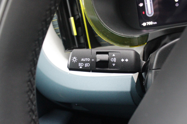 Fiat Grande Panda 1.2 Hybrid 110PK AUTOMAAT ICON | PACK STYLE: 16" LICHTMETALEN VELGEN HOOGGLANS ZWART, DAKRAILS ZWART, EXTRA GETINTE ACHTERRUITEN, IN HOOGTE VERSTELBARE PASSAGIERSSTOEL, MIDDENARMSTEUN, STYLE VOOR EN ACHTERBUMPER, STYLE DASHBOARD) | CRUISE CONTROL | DAB+ RADIO | APPLE CARPLAY/ANDROID AUTO |
