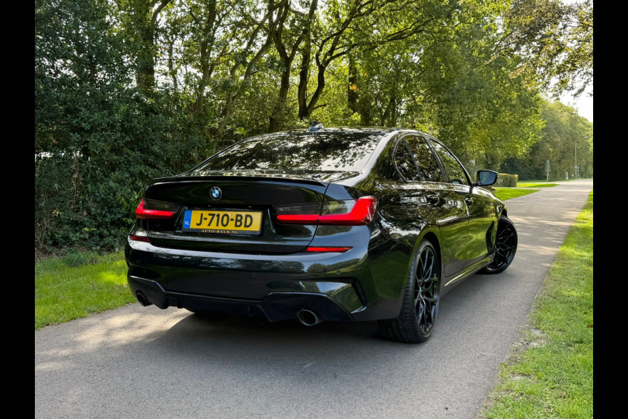 BMW 3 Serie 318i High Executive Edition | M-Pakket + Vol-Leder Nu € 22.975,-!!!