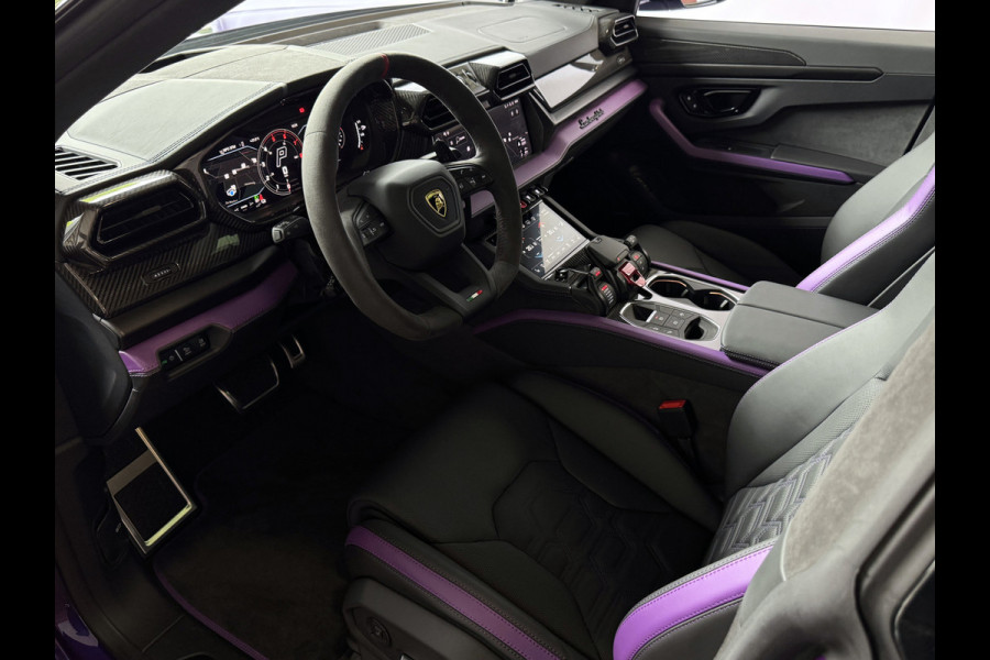 Lamborghini Urus 4.0 V8 SE 800 PK VOL OPTIES/CARBON /AD PERSONAM/ VIOLA MITHRAS/ PANO / MASSAGE phev . Viola Mithras