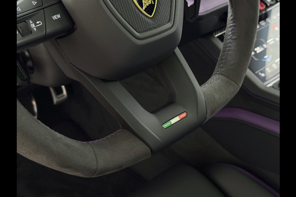 Lamborghini Urus 4.0 V8 SE 800 PK VOL OPTIES/CARBON /AD PERSONAM/ VIOLA MITHRAS/ PANO / MASSAGE phev . Viola Mithras