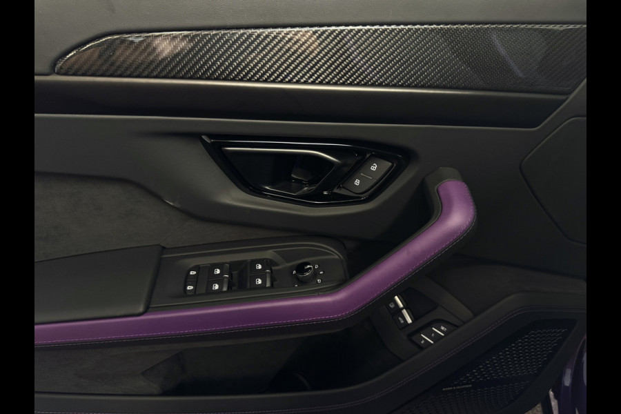 Lamborghini Urus 4.0 V8 SE 800 PK VOL OPTIES/CARBON /AD PERSONAM/ VIOLA MITHRAS/ PANO / MASSAGE phev . Viola Mithras