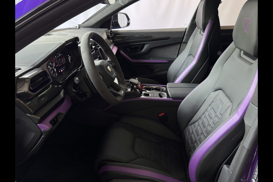 Lamborghini Urus 4.0 V8 SE 800 PK VOL OPTIES/CARBON /AD PERSONAM/ VIOLA MITHRAS/ PANO / MASSAGE phev . Viola Mithras