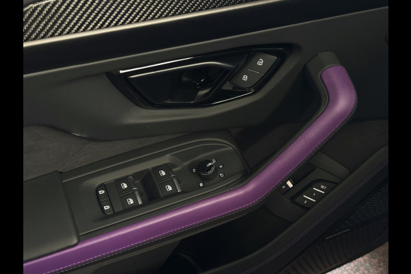 Lamborghini Urus 4.0 V8 SE 800 PK VOL OPTIES/CARBON /AD PERSONAM/ VIOLA MITHRAS/ PANO / MASSAGE phev . Viola Mithras