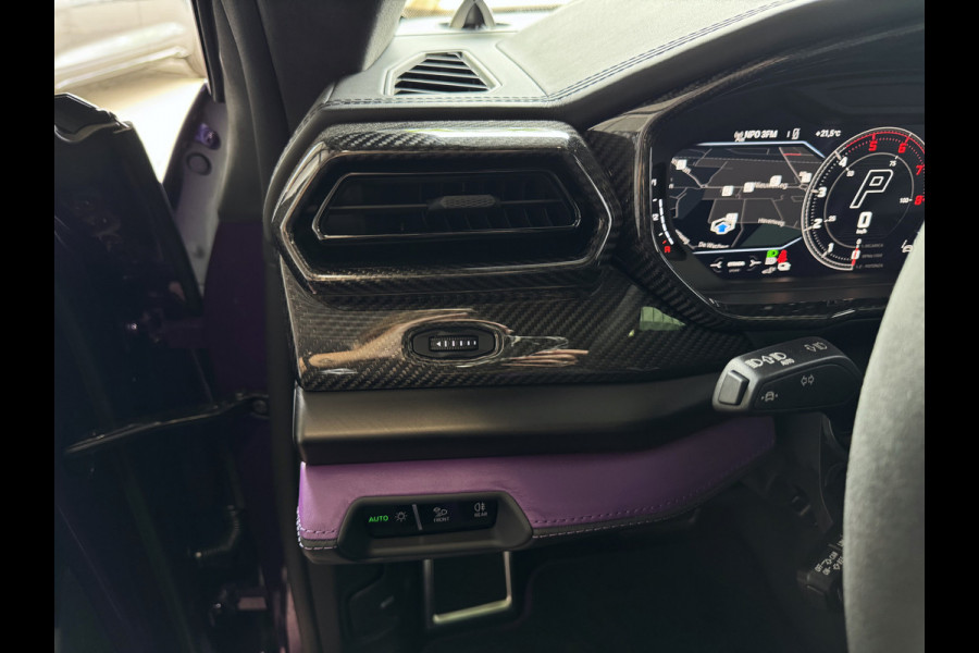 Lamborghini Urus 4.0 V8 SE 800 PK VOL OPTIES/CARBON /AD PERSONAM/ VIOLA MITHRAS/ PANO / MASSAGE phev . Viola Mithras