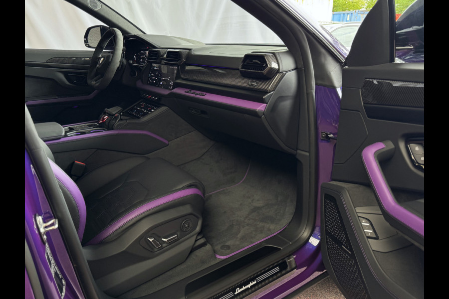 Lamborghini Urus 4.0 V8 SE 800 PK VOL OPTIES/CARBON /AD PERSONAM/ VIOLA MITHRAS/ PANO / MASSAGE phev . Viola Mithras