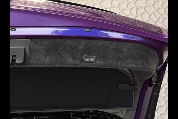 Lamborghini Urus 4.0 V8 SE 800 PK VOL OPTIES/CARBON /AD PERSONAM/ VIOLA MITHRAS/ PANO / MASSAGE phev . Viola Mithras