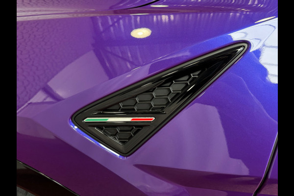 Lamborghini Urus 4.0 V8 SE 800 PK VOL OPTIES/CARBON /AD PERSONAM/ VIOLA MITHRAS/ PANO / MASSAGE phev . Viola Mithras
