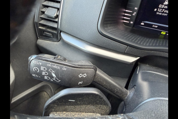 Škoda Karoq 2.0 TDI DSG | Navigatie | Camera | DAB | Lichtmetalen Velgen | Trekhaak |