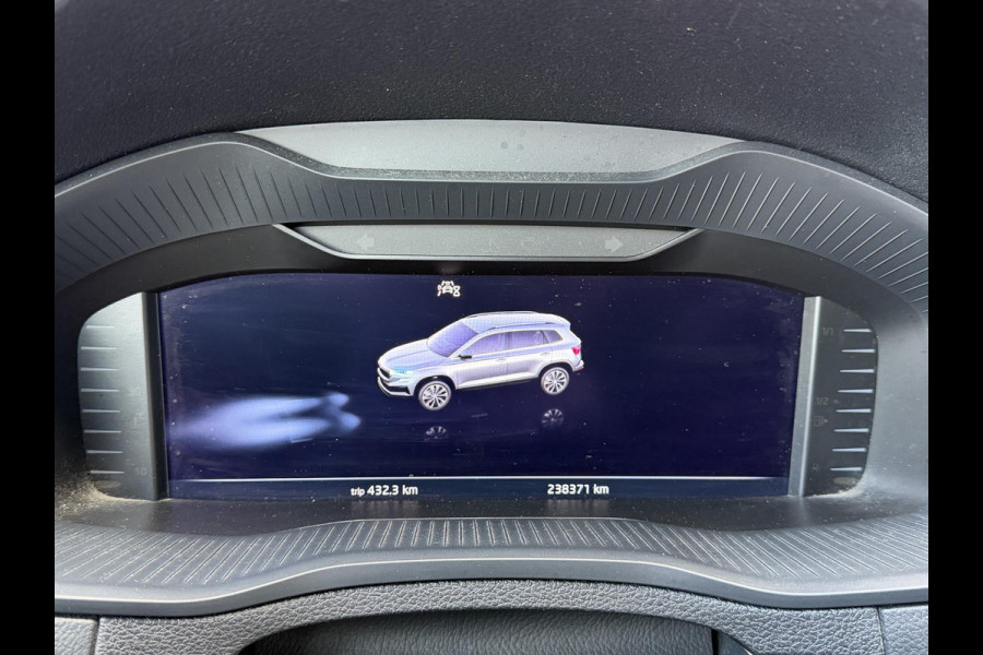 Škoda Karoq 2.0 TDI DSG | Navigatie | Camera | DAB | Lichtmetalen Velgen | Trekhaak |