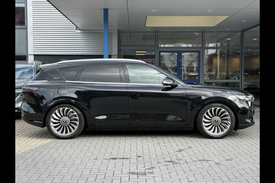 VOYAH Free Flagship 4WD 106 kWh | Panoramadak | Dynaudio Hi-FI | 360° Camera | Luchtvering | Adaptieve Cruise Control | Dodehoekassistent | Elektrisch Verstelbare Stoelen + Massage | Stoelverwarming | Stoelventilatie | Sfeerverlichting |