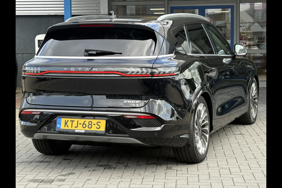 VOYAH Free Flagship 4WD 106 kWh | Panoramadak | Dynaudio Hi-FI | 360° Camera | Luchtvering | Adaptieve Cruise Control | Dodehoekassistent | Elektrisch Verstelbare Stoelen + Massage | Stoelverwarming | Stoelventilatie | Sfeerverlichting |