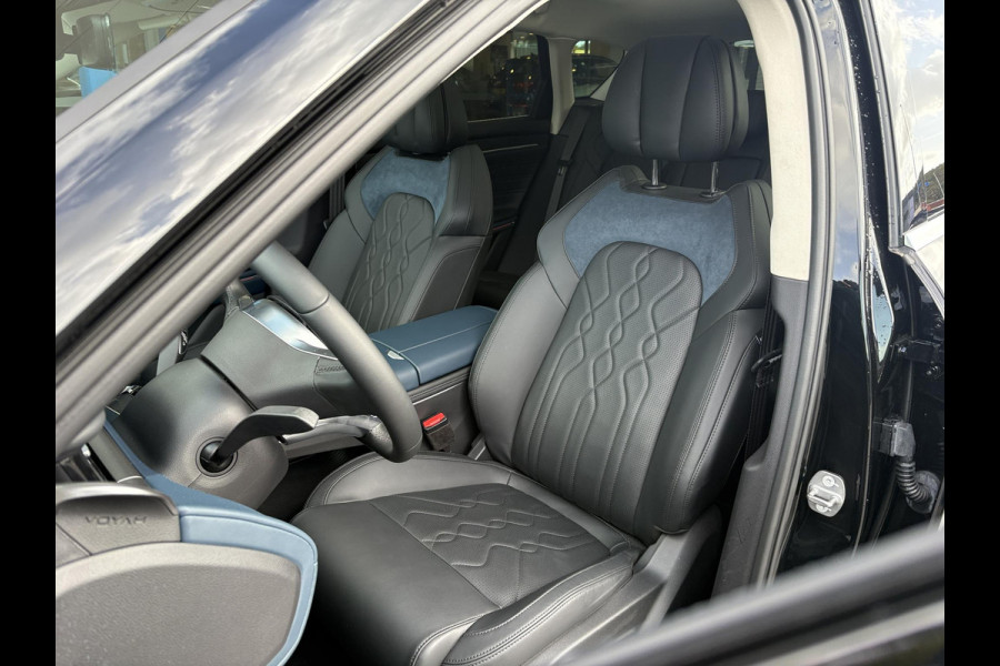 VOYAH Free Flagship 4WD 106 kWh | Panoramadak | Dynaudio Hi-FI | 360° Camera | Luchtvering | Adaptieve Cruise Control | Dodehoekassistent | Elektrisch Verstelbare Stoelen + Massage | Stoelverwarming | Stoelventilatie | Sfeerverlichting |